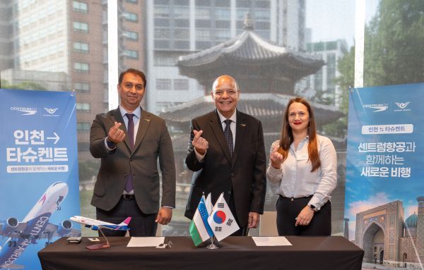 왼쪽부터 Adilmirza Khalmirzaev/Head of GSA Department International Sales, Salah Kadri/Director of International Sales, Anna Ulanova/Head of Distribution Channel [사진=미방항운]