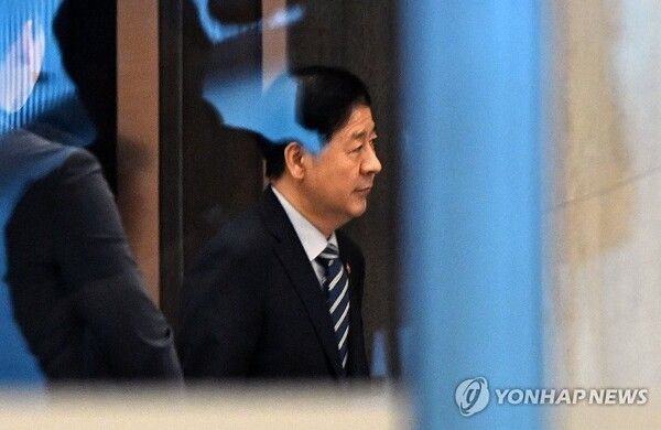 굳은 표정으로 나서는 구윤철 기재부 장관/연합뉴스