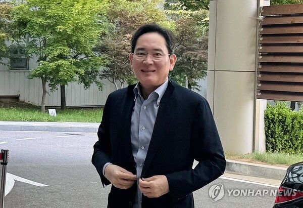 출국하는 이재용 삼성전자 회장/연합뉴스