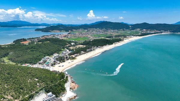 완도 신지 명사십리 해수욕장 전경 [사진=완도군]