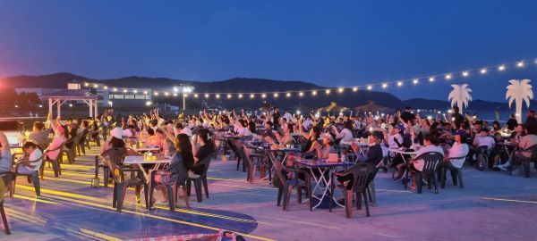 사진은 지난해 신지 명사십리에서 열린 해양치유 치맥 페스티벌 현장 [사진=완도군]