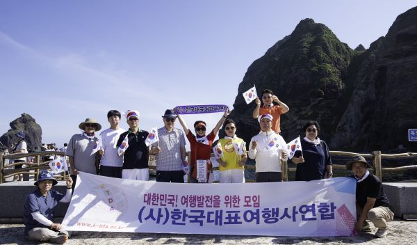 독도를 방문한 한대연 회원들 [사진=한대연]
