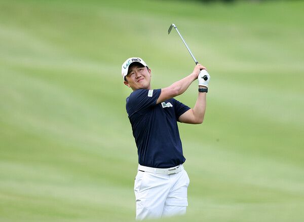 박성국 1번홀 세컨 아이언 샷 사진제공 KPGA&nbsp;