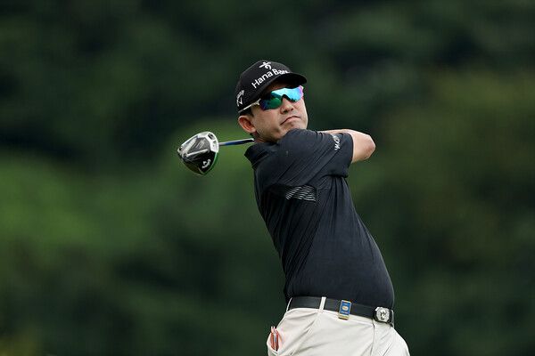 한승수 1번홀 드라이버 티샷 (사진제공 KPGA)