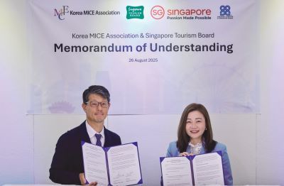 신현대 한국마이스협회장(왼쪽)과 멜리사 오우 싱가포르관광청장 [출처=한국마이스협회]