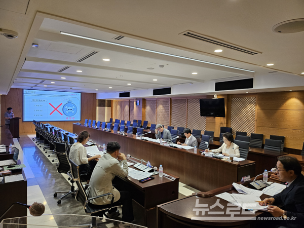 성과시상금 심사 모습/사진=군포시