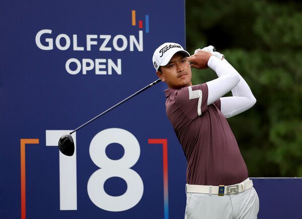 사돔 깨우 깐자나 18번홀 드라이버 티샷 (사진제공 KPGA)