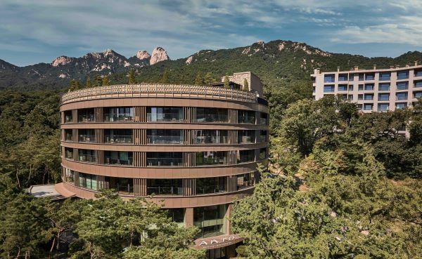 [사진=한화호텔앤드리조트] 북한산 자락에 안긴 '안토 '