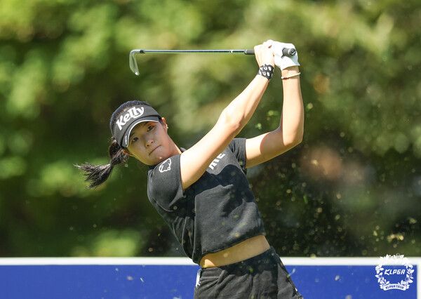 김민별 제25회 하이트진로 챔피언십 3R 2번홀 티샷 (사진제공 KLPGA)