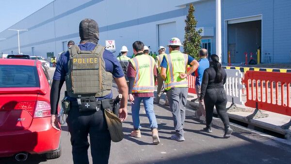 조지아주 공장을 단속 중인 ICE [사진=ICE 홈페이지/뉴스로드]