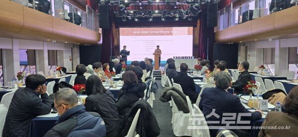 박선진 재무이사가 재무보고를 하고 있다. [사진=서진수기자]