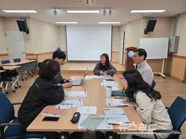 경기도의료원 수원병원은 9일 장애인 의료기관 이용편의 활성화를 위해 수원도시공사 한아름 콜센터 교통약자지원센터와 간담회를 개최했다./사진=경기도의료원 수원병원&nbsp;