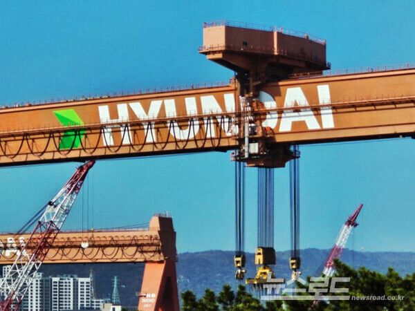 HD현대중공업 영빈관에서 바라본 조선소 전경 [사진=최지훈 기자]