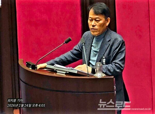 윤한홍 의원이 24일 필리버스터를 진행하고 있다. [사진=최지훈 기자]