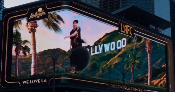 코엑스 케이팝 스퀘어 광고 속 손흥민 선수 [출처=로스앤젤레스관광청]