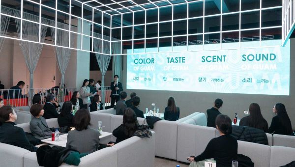 괌의 '웰니스 아일랜드'로의 마케팅 전략 프레젠테이션 중인 박지훈 한국지사장 [사진=괌정부관광청]