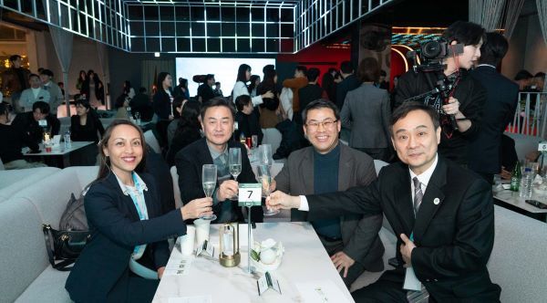 왼쪽부터 레진 비스코 리 괌 관광청장, 이명대 진에어 영업본부장, 고종섭 대한항공 한국지역 본부장, 은호상 괌정부관광청 한국 마케팅 위원회 회장 [사진=괌정부관광청]