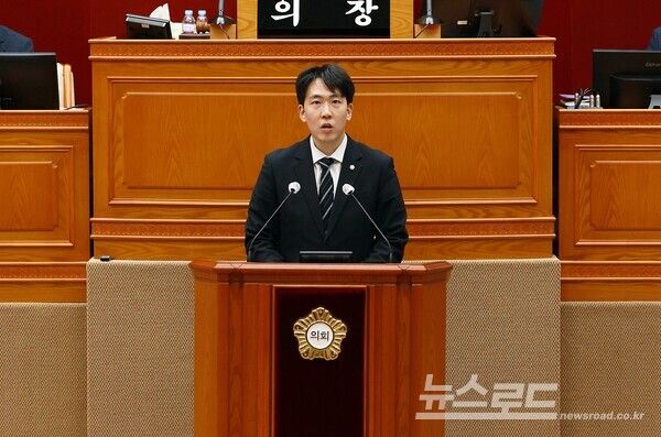 곽동윤 의원이 5분 자유발언을 하고 있다./사진=안양시의회