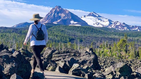 디 라이트 전망대(Dee Wright Observatory) [사진=오리건주관광청]