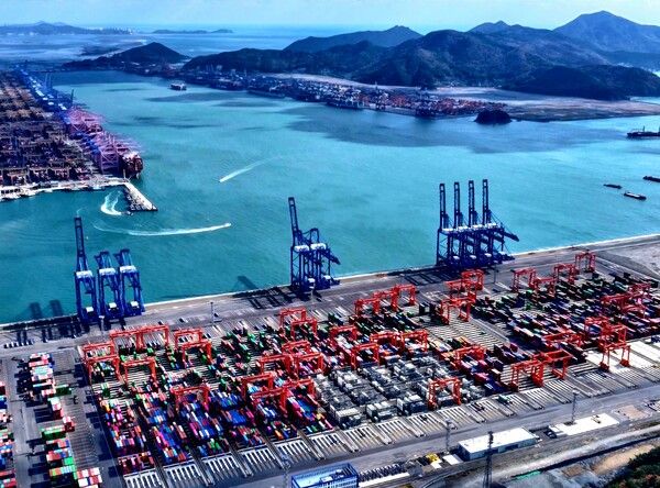 부산신항 전경 [사진=BPA]