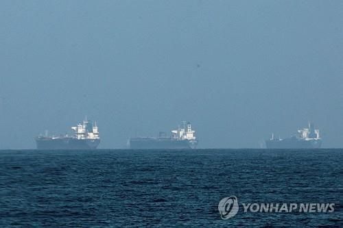 아랍에미리트(UAE) 연안에서 대기 중인 유조선/연합뉴스