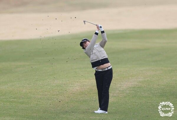 황유나 iM 금융오픈 2R 10번홀 아이언샷 (사진 KLPGA)