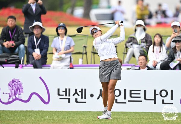 김민주 넥센세인트나인 Masters 2026 3R 1번홀 티샷 (사진 KLPGA)