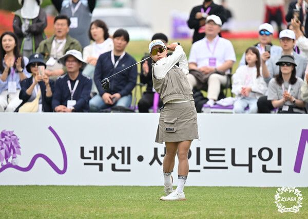 정윤지 넥센세인트나인 Masters 2026 3R 1번홀 티샷 (사진 KLPGA)