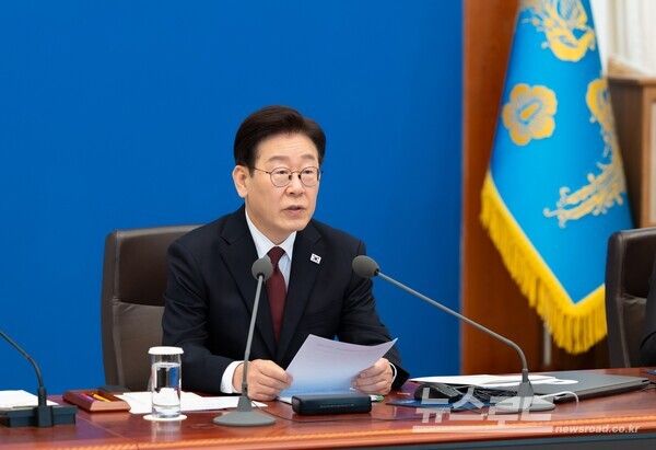 이재명 대통령이 국무회의에서 발언하고 있다.[사진=이재준 시장 페이스북 갈무리]