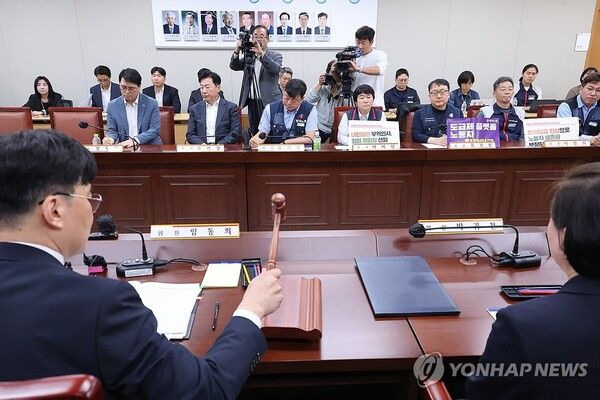 내년 최저임금 심의 절차 돌입/연합뉴스