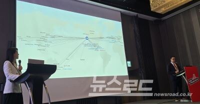 케빈 보먼 샌프란시스코 국제공항(SFO) 대표가 발표하고 있다. [사진=서진수기자]