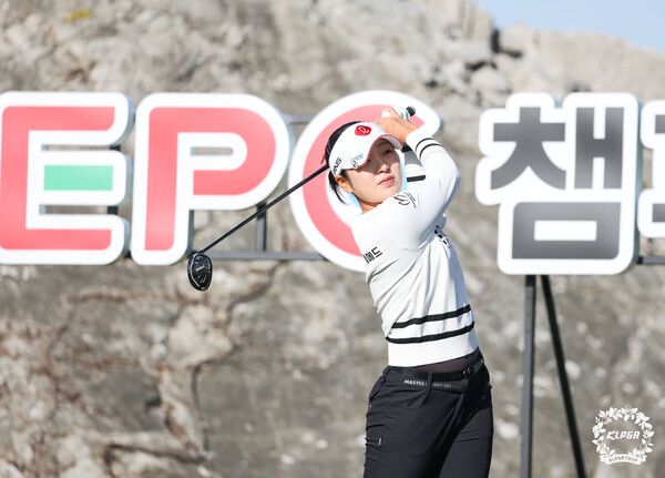유현조 덕신EPC 챔피언십 1R 10번홀 티샷 (사진제공 KLPGA)
