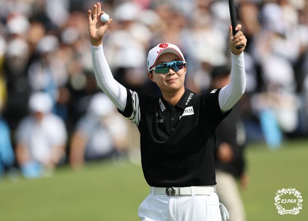 김효주 NH투자증권 LADIES CHAMPIONSHIP FR 18번홀 우승 확정후 환호 (사진제공 KLPGA)