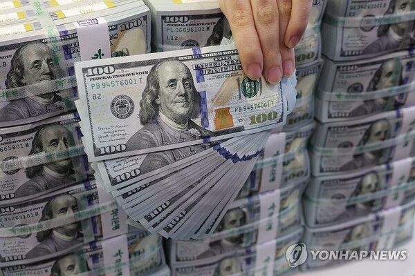 미달러