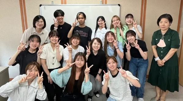 한국어 학습과 장기 체류를 동시에 원하는 외국인을 위한 어학당과 숙소 연계 상품이 인기를 끌고 있다. [출처=크리에이트립]