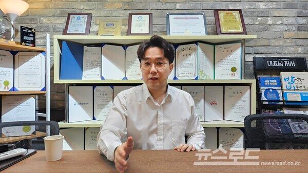 최원용 의원이 정책에 대한 생각을 말하고 있다./사진=뉴스로드 김영식 기자