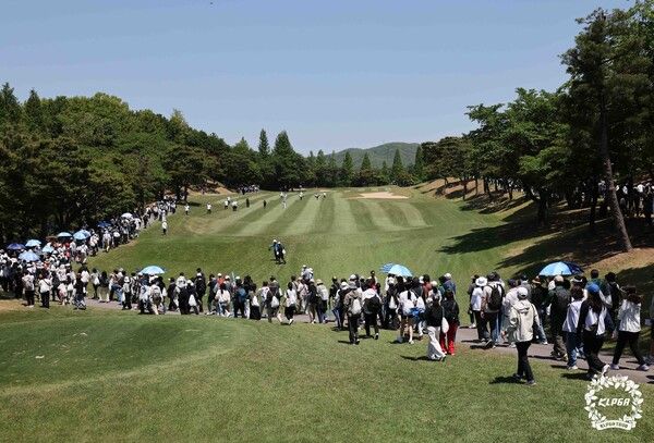 갤러리 NH투자증권 LADIES CHAMPIONSHIP 2R 1번홀 (사진제공 KLPGA)
