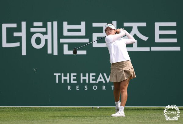 권은 인카금융더헤븐 마스터즈 1R 13번홀 티샷 (사진 KLPGA)
