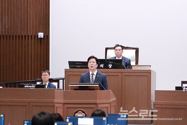 최청환 의원이 5분 자유발언을 통해 ‘2040 화성 도시기본계획’이 지향하는 '균형 발전'의 가치가 향남권역에서 빗나가고 있다고 지적하고 있다./사진=뉴스로드 김영식 기자