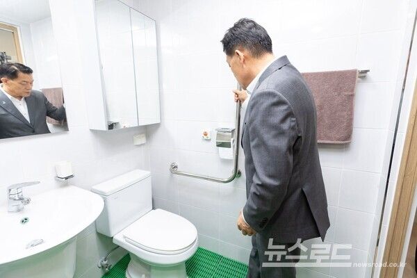 이재준 시장이 새빛스테이션 현장을 점검하고 있다./사진=이재준 시장 페이스북
