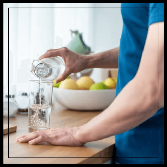 아침에 물 마시면 배 아픔