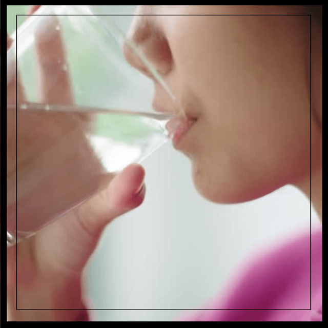 아침 물이 배 아픔을 유발하는 이유