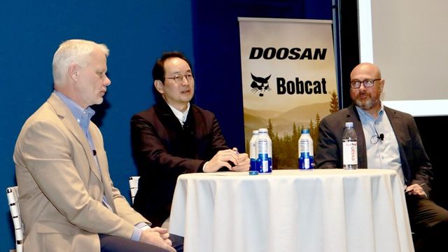 두산밥캣이&nbsp;‘밥캣’&nbsp;브랜드로&nbsp;북미&nbsp;물류장비&nbsp;시장을&nbsp;정조준하며&nbsp;포트폴리오&nbsp;확장에&nbsp;나선다.