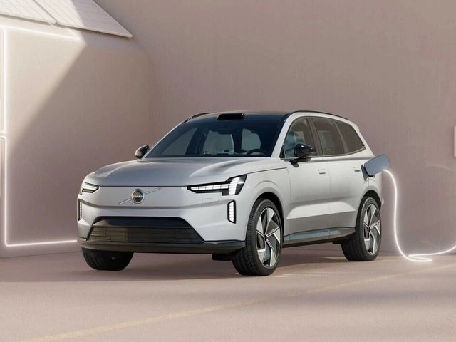 사진 : 볼보 EX90