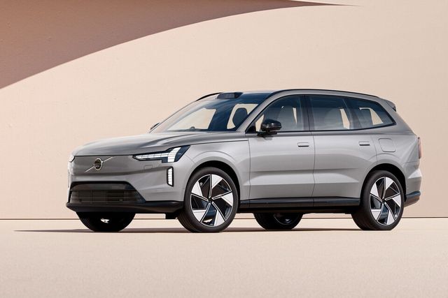 사진 : 볼보 EX90