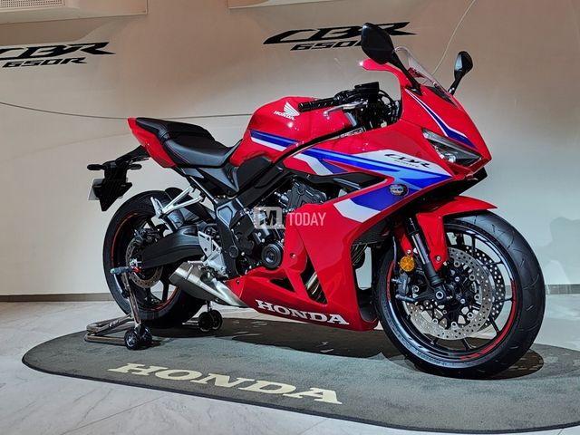 사진 : 혼다 CBR650R