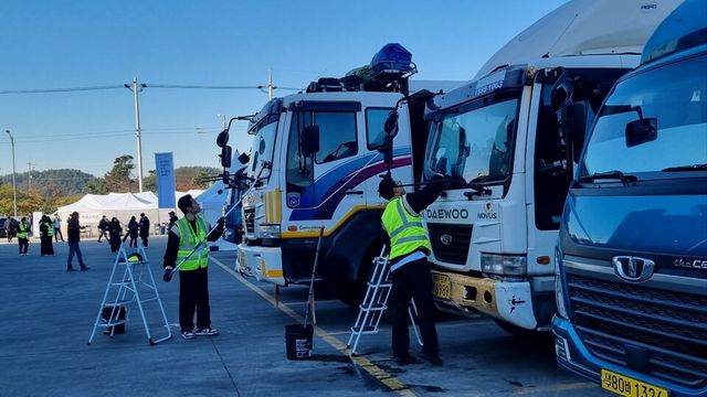 19일 경북경산에서 실시한 타타대우모빌리티의 무상점검 캠페인 AS 최고반장