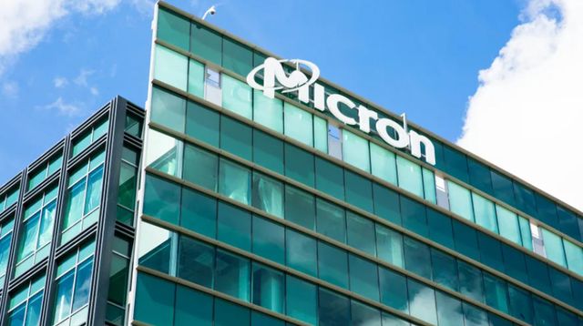 미국 상무부가 마이크론 테크놀로지에 미국 내 반도체 제조를 위한 연방 반도체법(CHIPS Act)에 따라 최대 61억6,500만 달러(8조8,177억 원)의 보조금을 지급키로 했다.