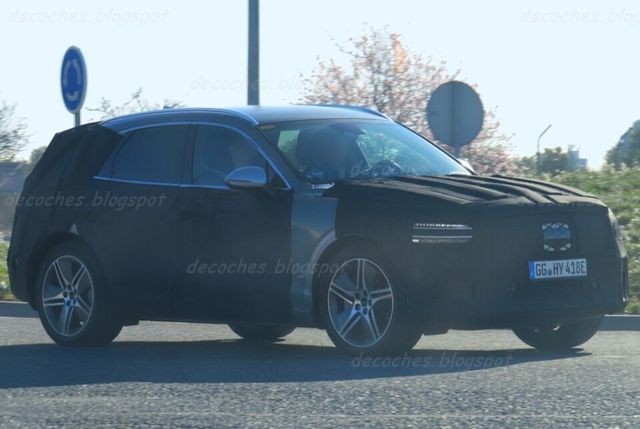 사진 : 제네시스 GV70 페이스리프트 전동화 모델 테스트카 (출처=decoches.blogspot)