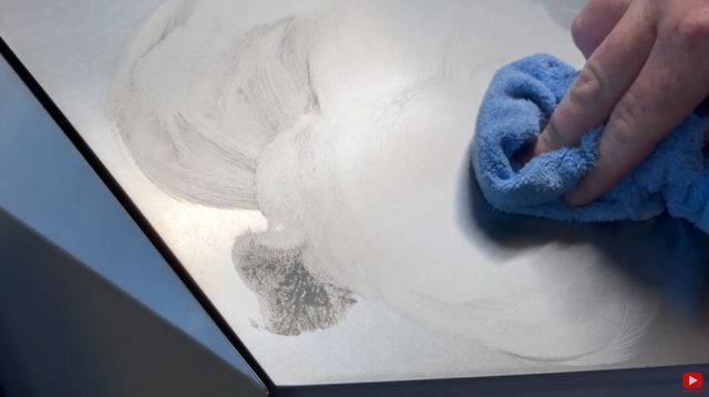 출처=Bearded Tesla Guy